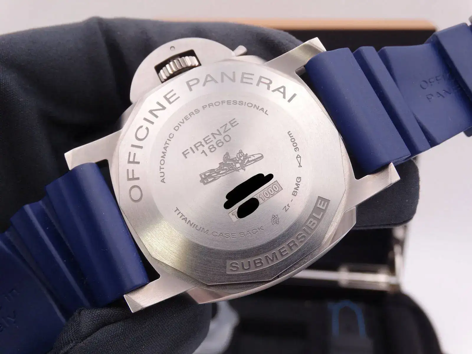 Panerai Luminor Submersible 1950 BMG Tech PAM 692 02504 copia.webp