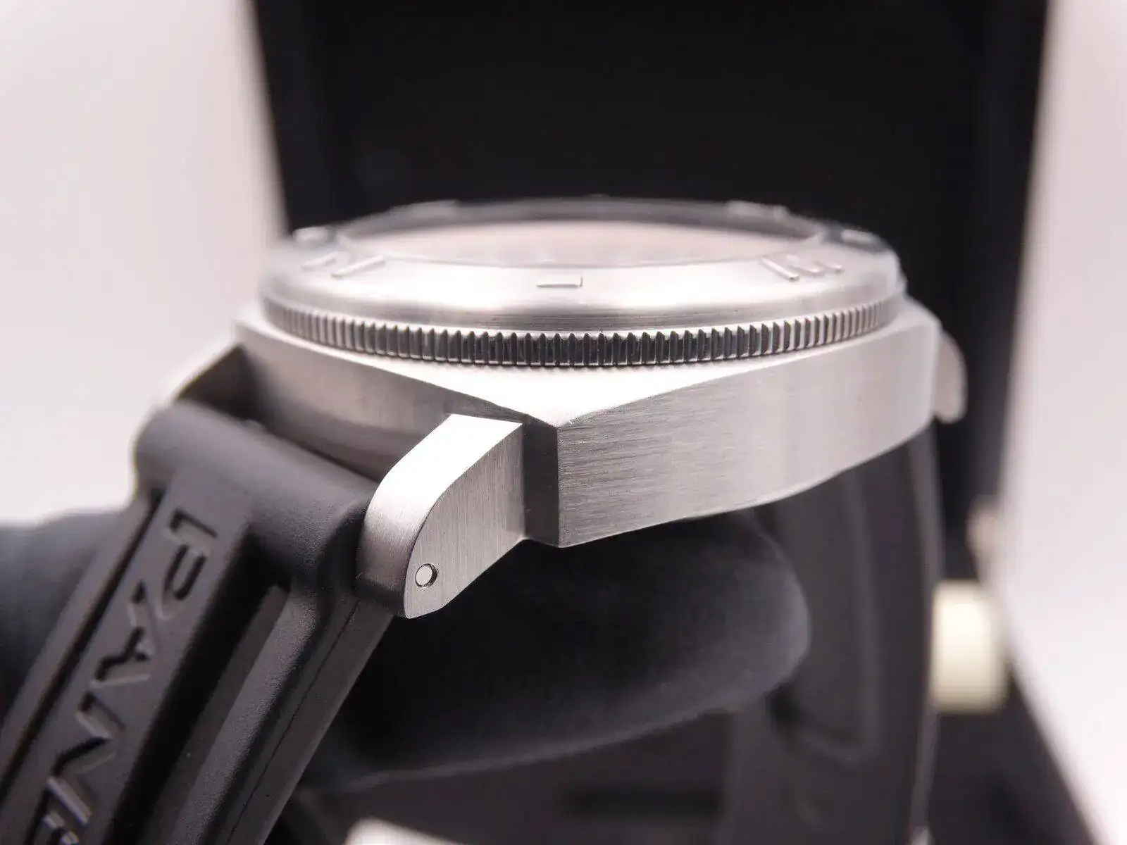 Panerai Luminor Submersible North Pole GMT Automatic 07954.webp