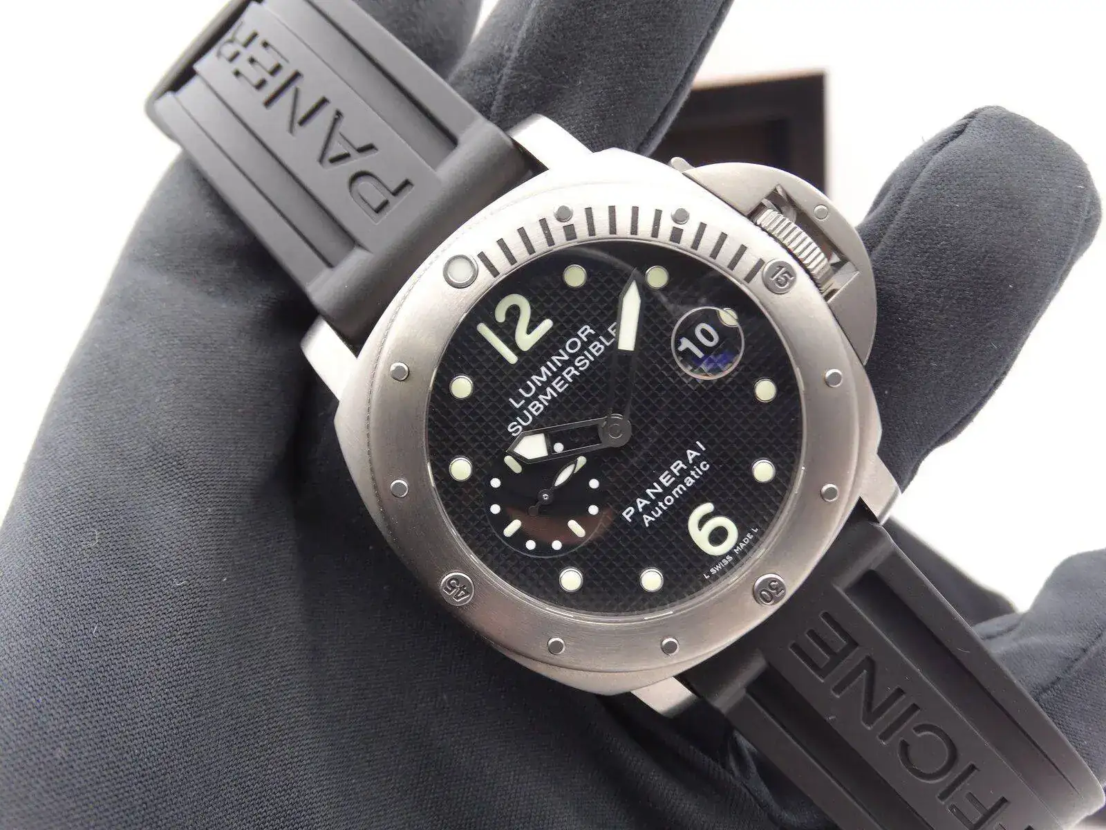 Panerai Luminor Submersible Titanium 025 06094.webp