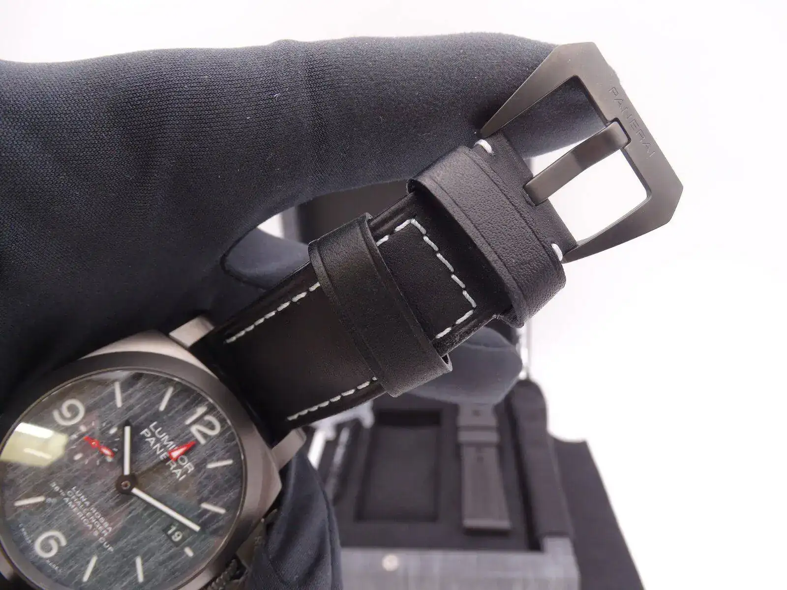 Panerai Luminor Titanium Luna Rossa 02618.JPG