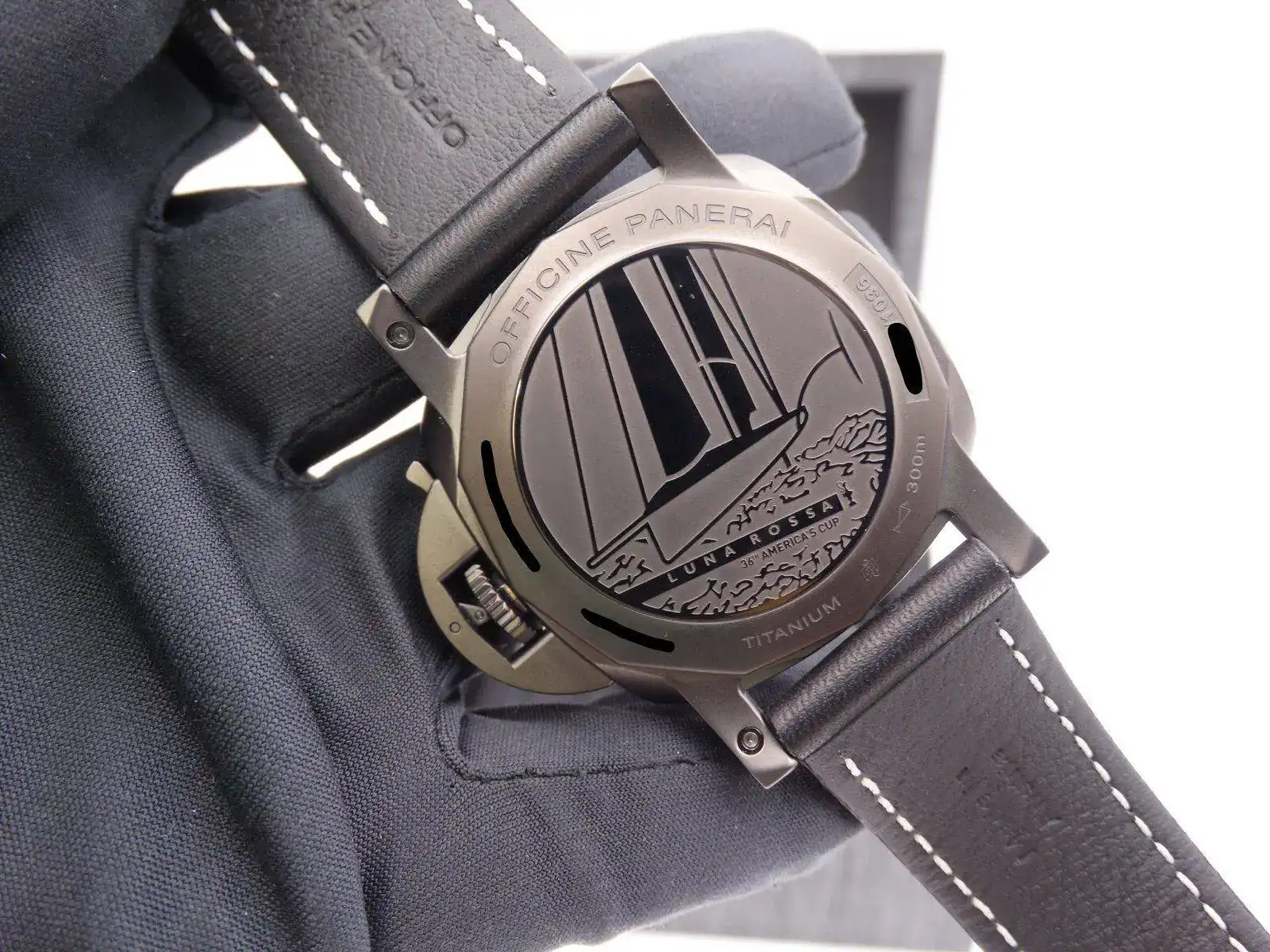 Panerai Luminor Titanium Luna Rossa 02619 copia.JPG