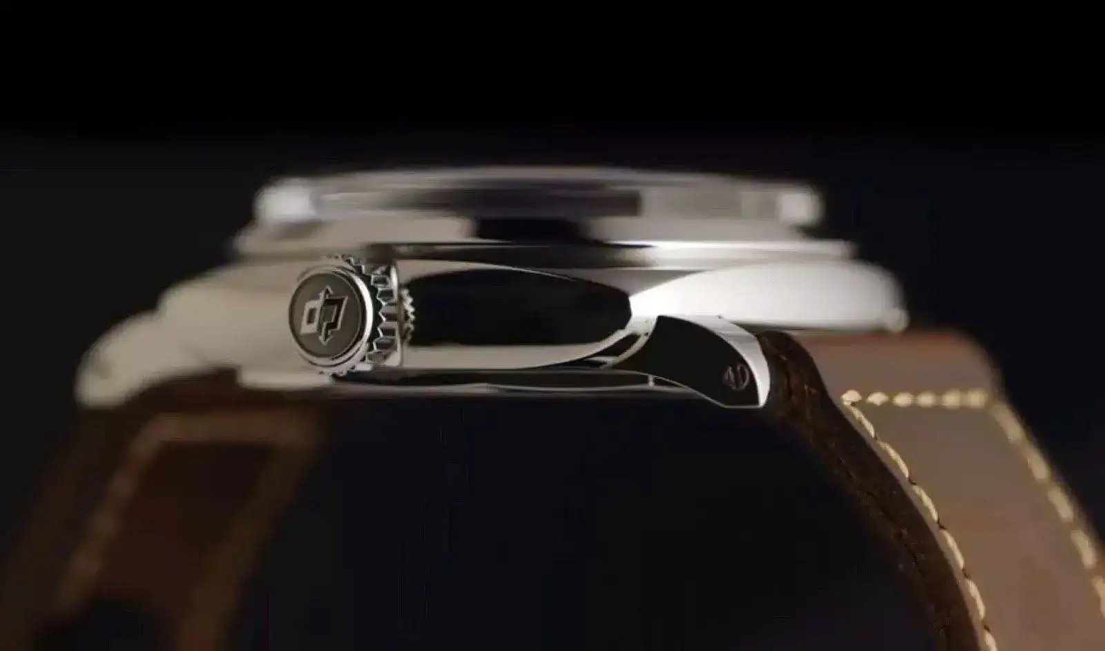 Panerai-PAM00587-Marina-Militare-Lug-Photo.webp