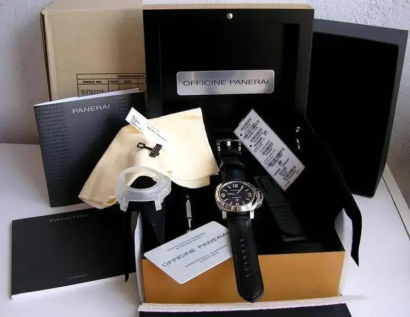 PANERAI_LUMINOR_PAM_LOGO_000_1.webp