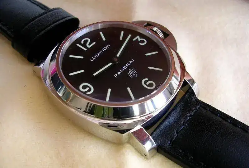 PANERAI_LUMINOR_PAM_LOGO_000_10.webp