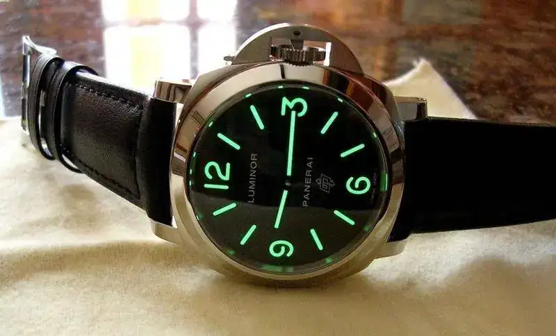 PANERAI_LUMINOR_PAM_LOGO_000_15.webp