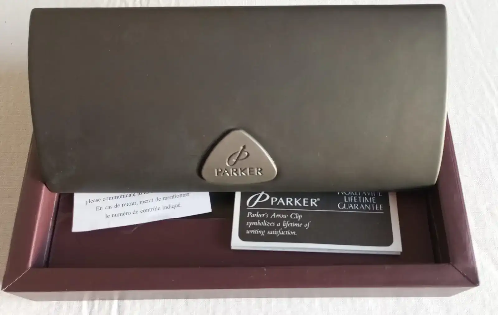 Parker 100  estuche.webp