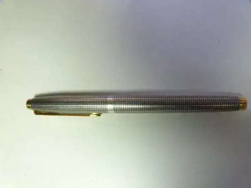 Parker 75 encapuchada.webp