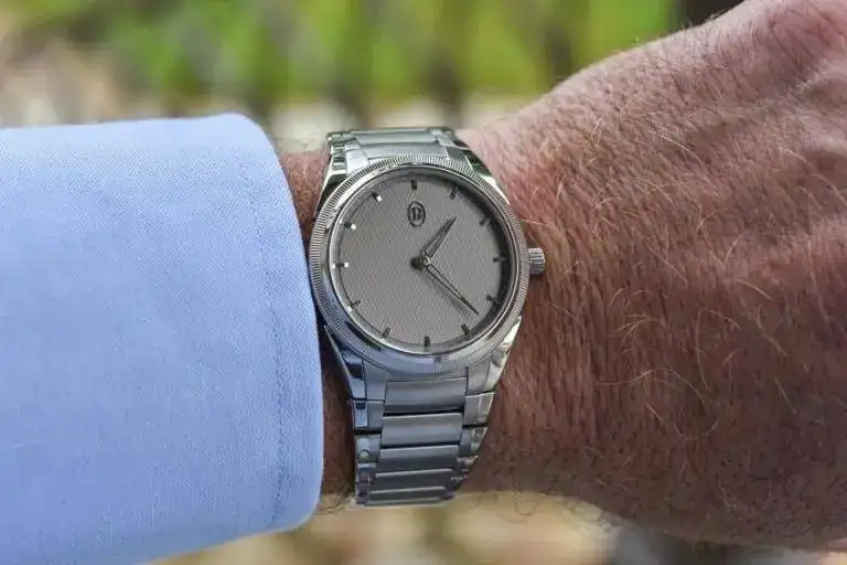 Parmigiani-Fleurier-Tonda-PF-Automatic-36mm-Silver-Sand-Dial-PFC804-1020001-100182-hands-on-1-...jpg