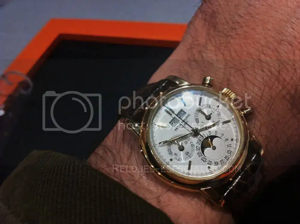 Patek-3970-1_zps9a5fbfc6.webp