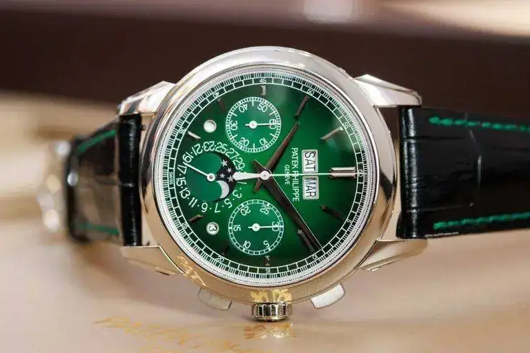 Patek-Philippe-5270P-Horas-y-Minutos-7-768x512.webp