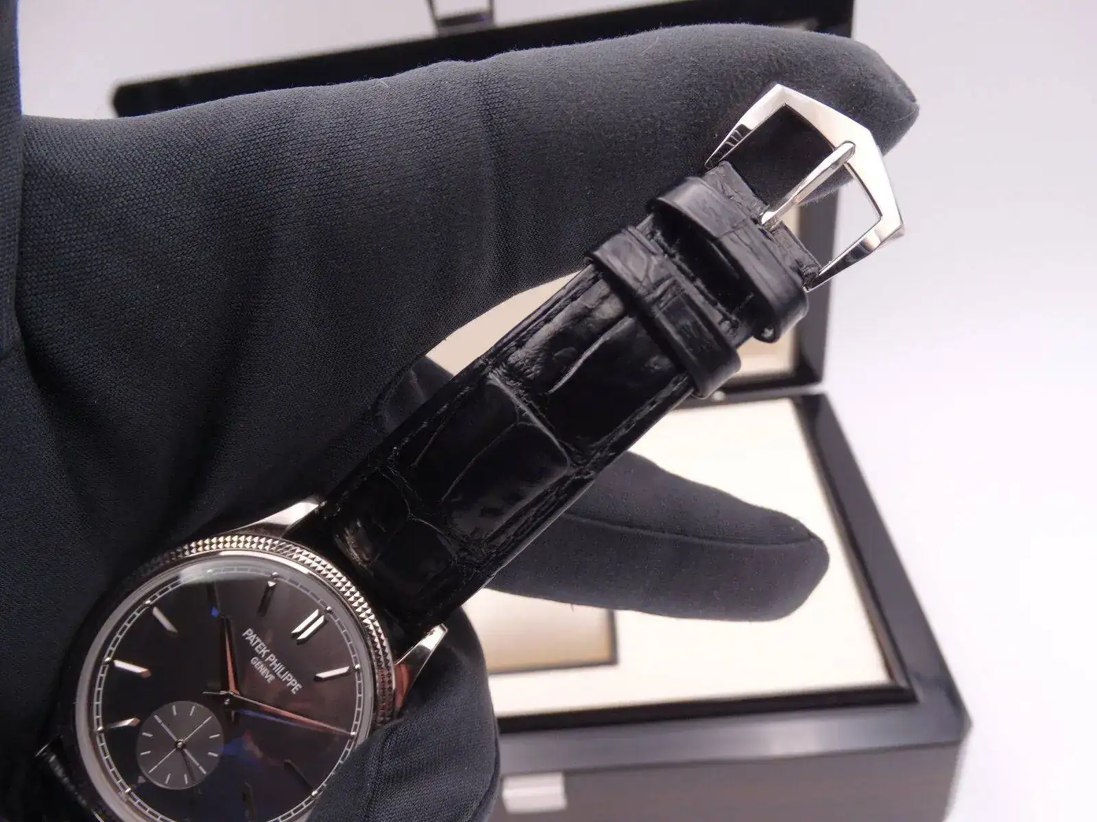 Patek Philippe Calatrava 08472.webp