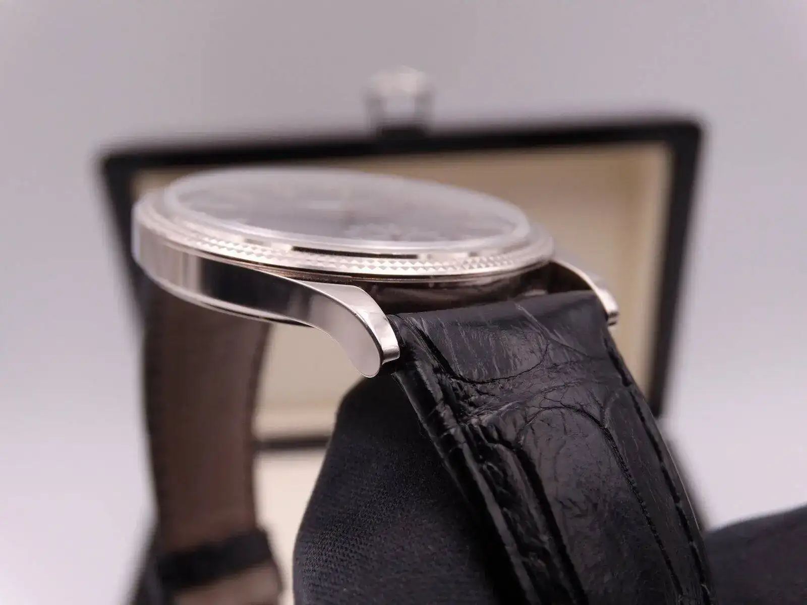 Patek Philippe Calatrava 08475.webp