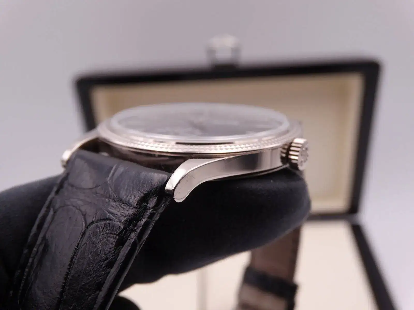 Patek Philippe Calatrava 08476.webp