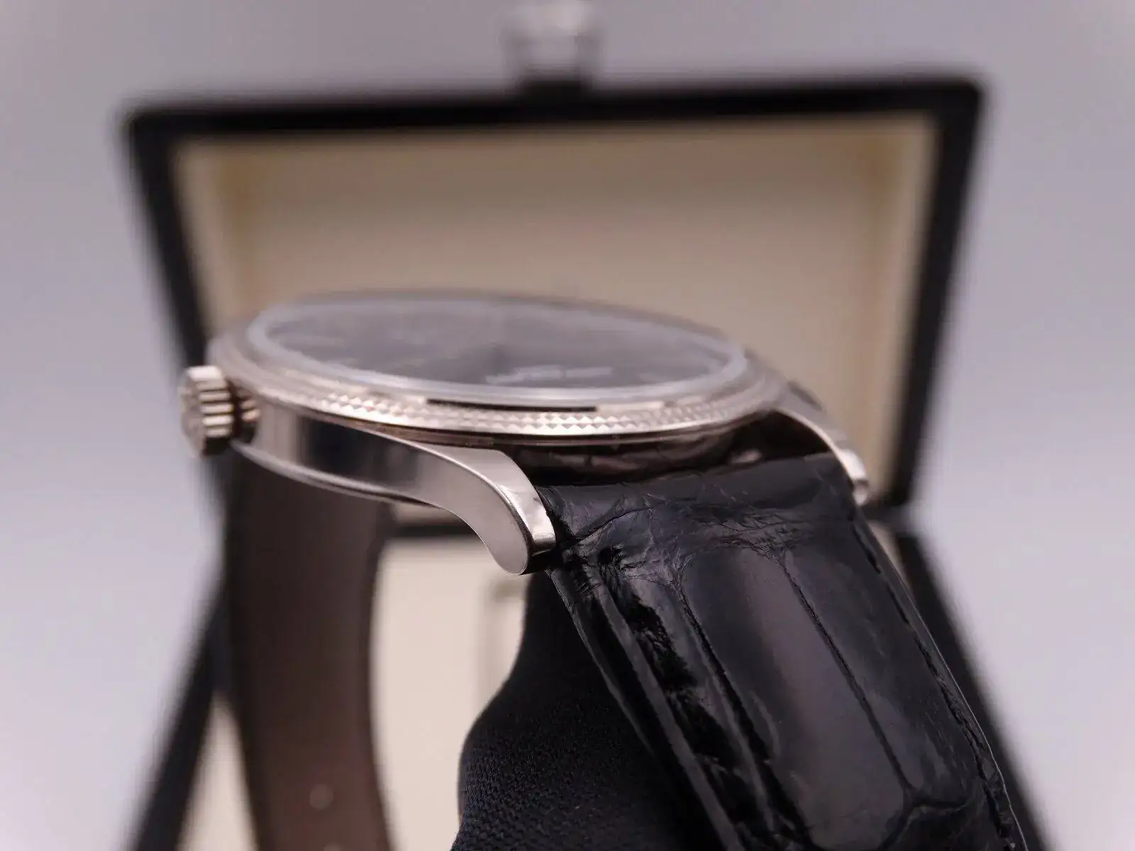 Patek Philippe Calatrava 08477.webp