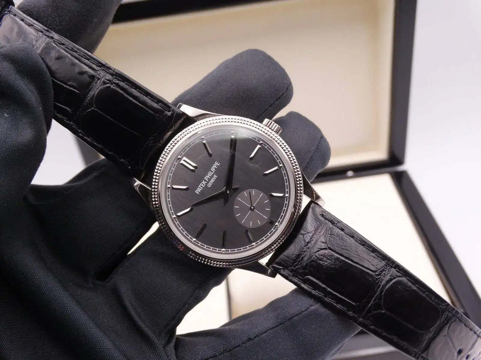 Patek Philippe Calatrava 08479.webp
