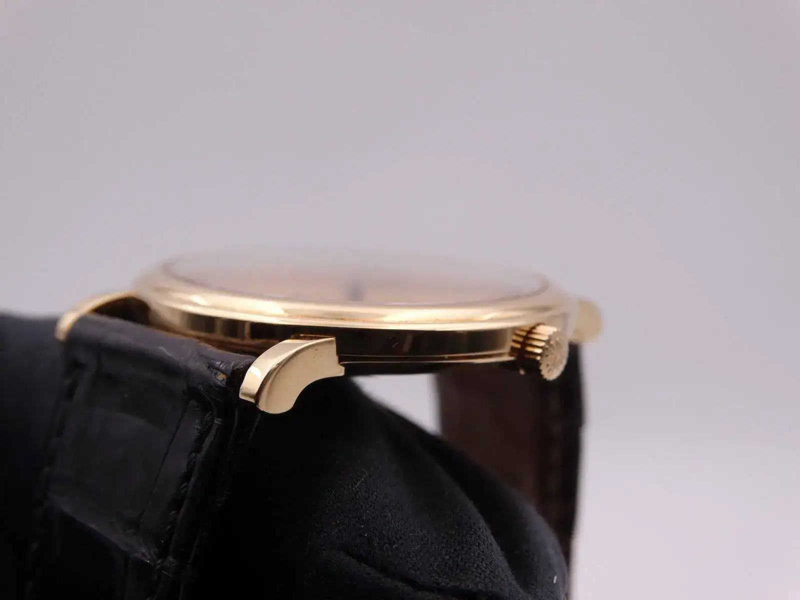 Patek Philippe Calatrava 5022 Gold 09950.webp