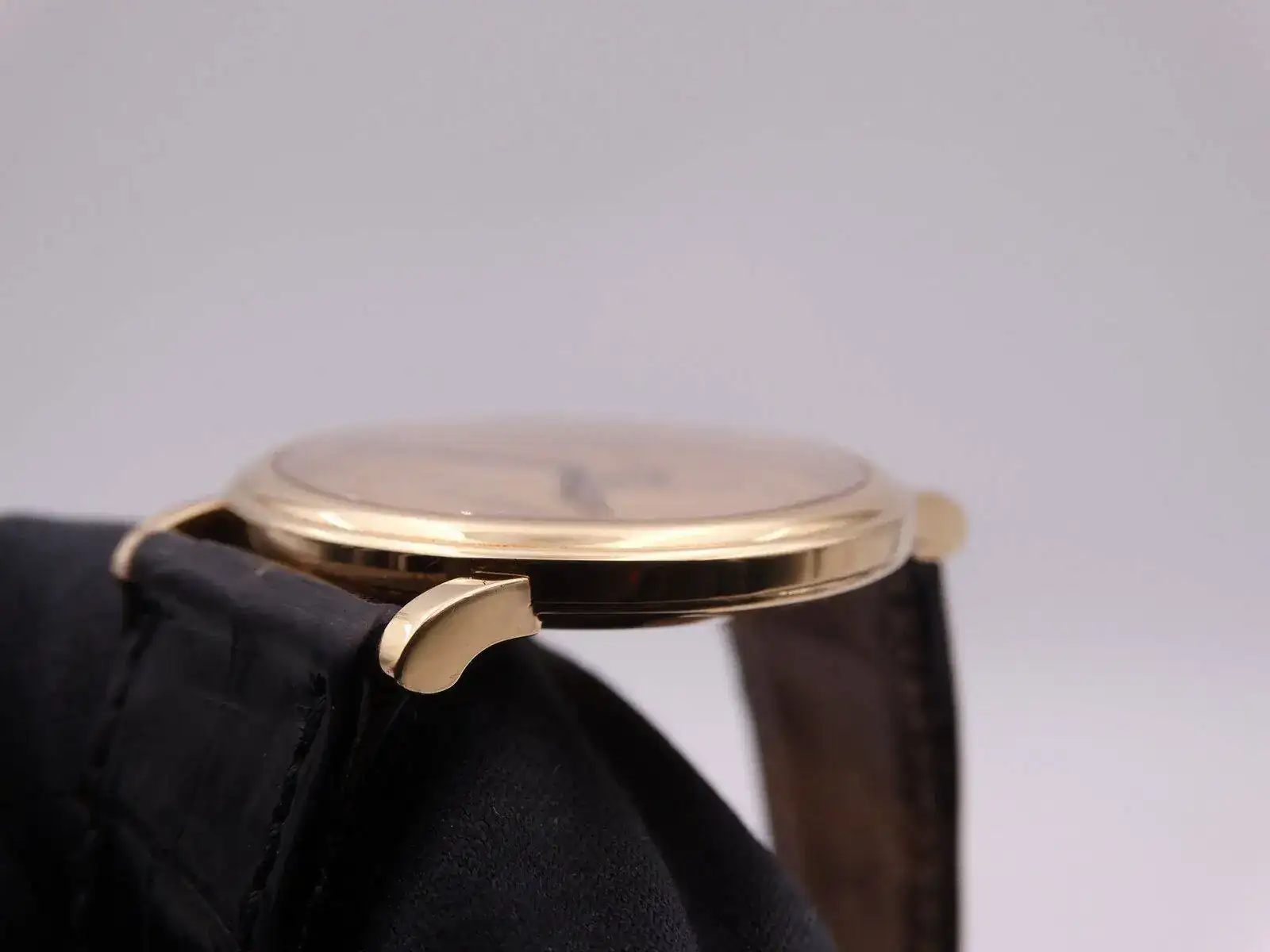Patek Philippe Calatrava 5022 Gold 09952.webp