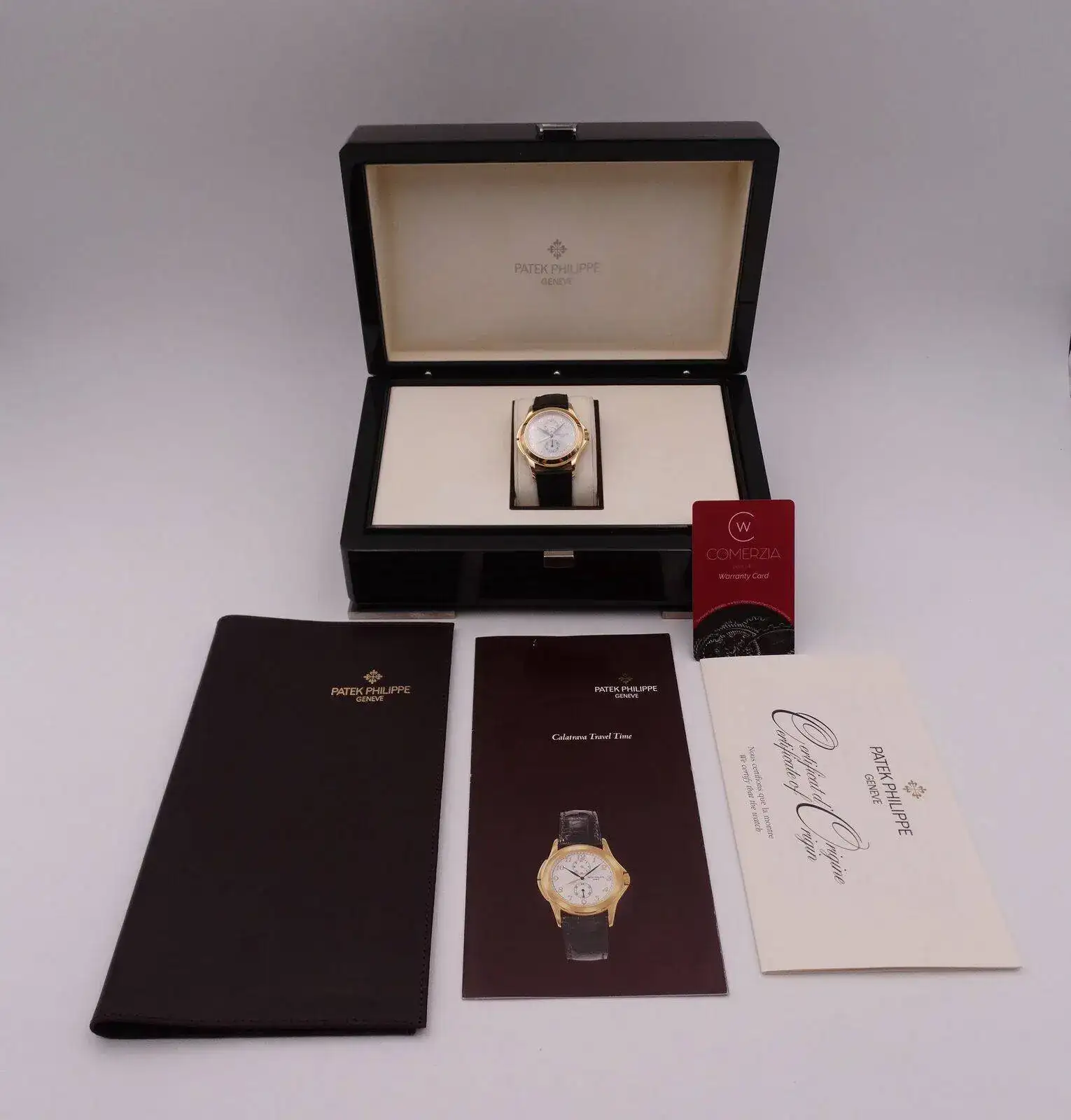 Patek Philippe Calatrava Travel Time Gold 06982.webp