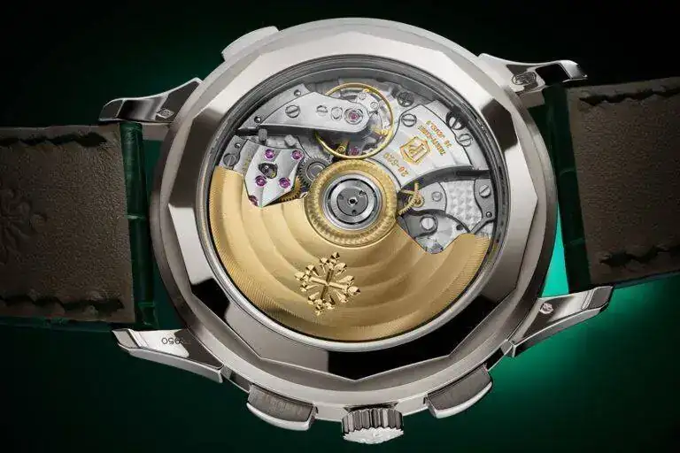 Patek-Philippe-Complicated-Chronograph-Watches-2021-PP_5930P_001_DET-1262_Web-19-768x512.webp