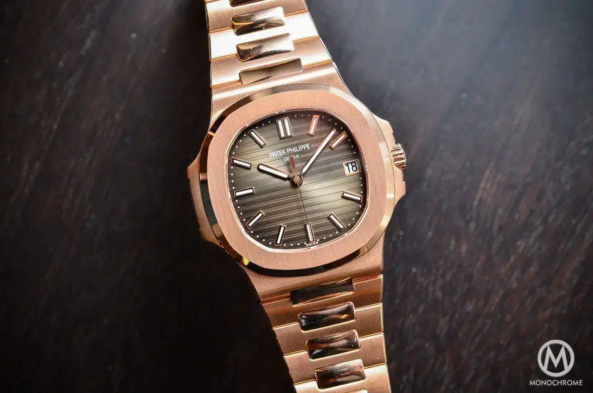 Patek-Philippe-Nautilus-57111R-001-Rose-Gold-chocolate-2.webp