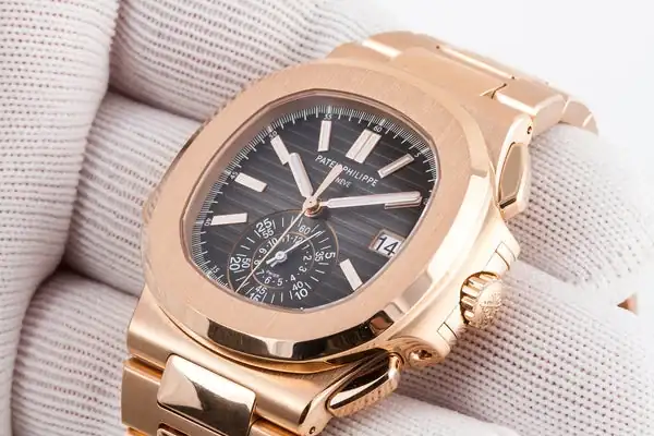 patek-philippe-nautilus-5981r-07_grande.webp
