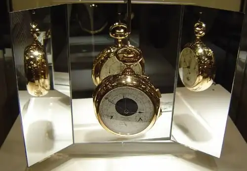 patek2.webp