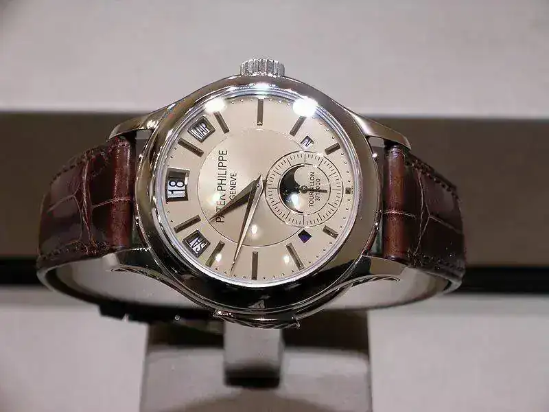 patek20.webp