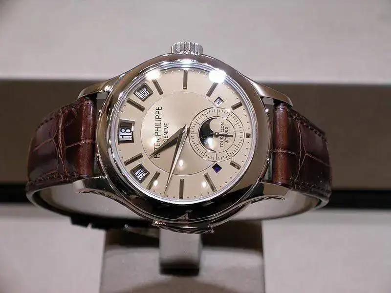 patek20.webp