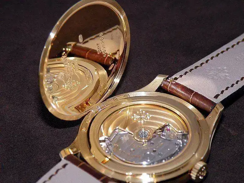 patek_5227_03.webp