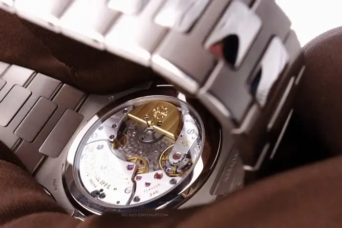 Patek_5740_1G-001_peq.webp