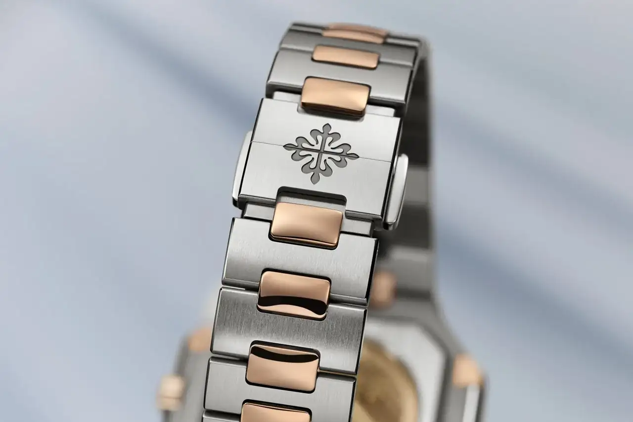 Patek_5821_7.webp