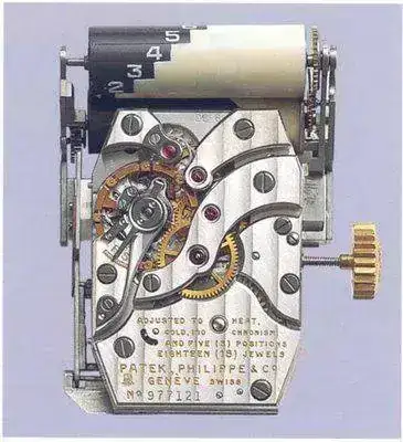 patek_cobra_movimento.webp