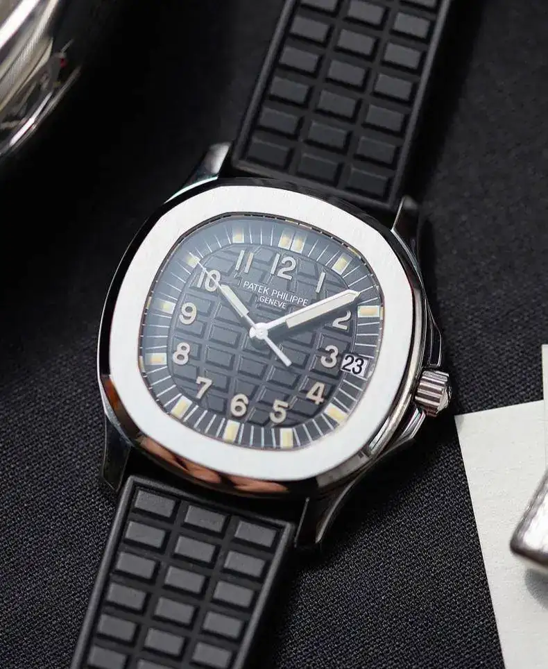Patek_Philippe_5066_A_Aquanaut_steel_watch_at_A_Collected_Man_London1_1080x.jpg