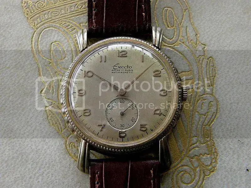 PB060004.webp
