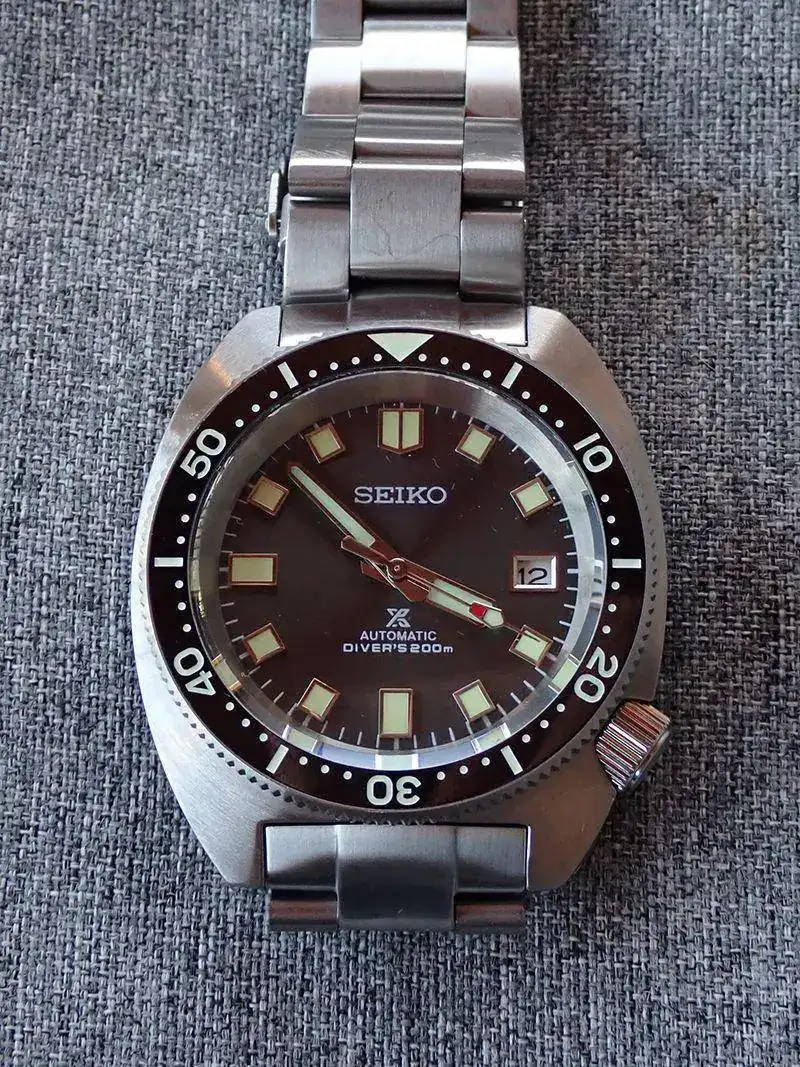PB120001.webp