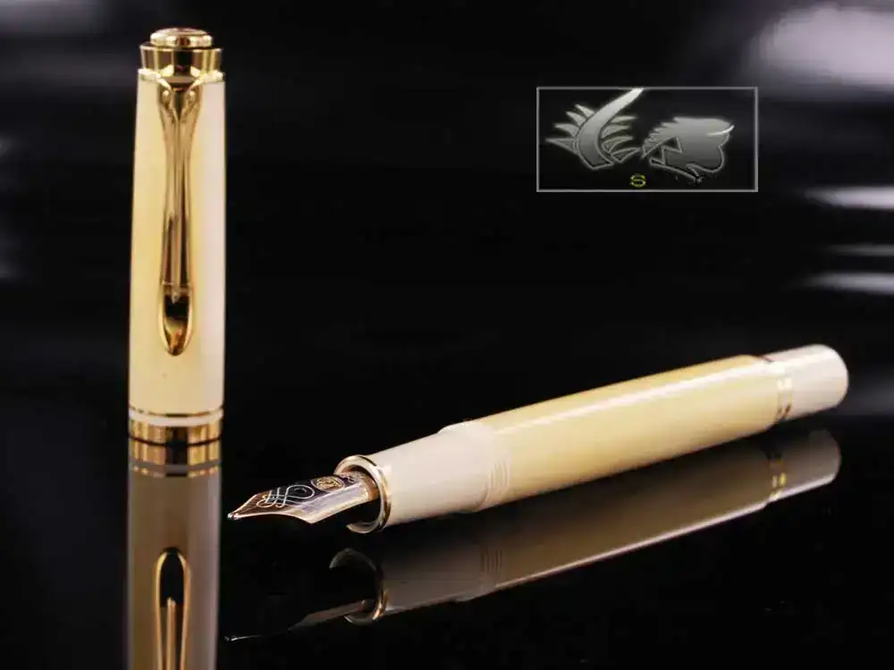Pelikan-Souveran-M320-Pearl-Fountain-Pen--910547-1.webp
