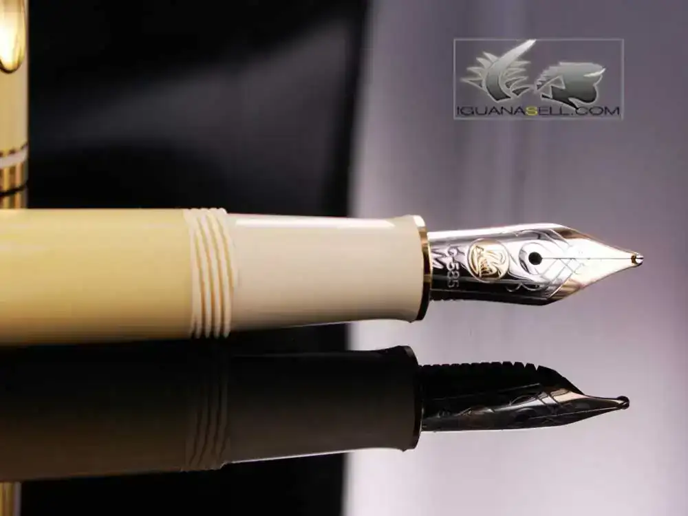Pelikan-Souveran-M320-Pearl-Fountain-Pen--910547-6.webp