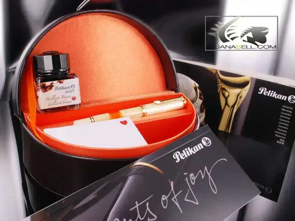 Pelikan-Souveran-M320-Pearl-Fountain-Pen--910547-8.webp