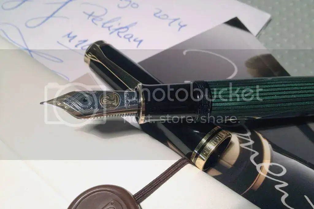 pelikan1_zps0a76bd0f.webp