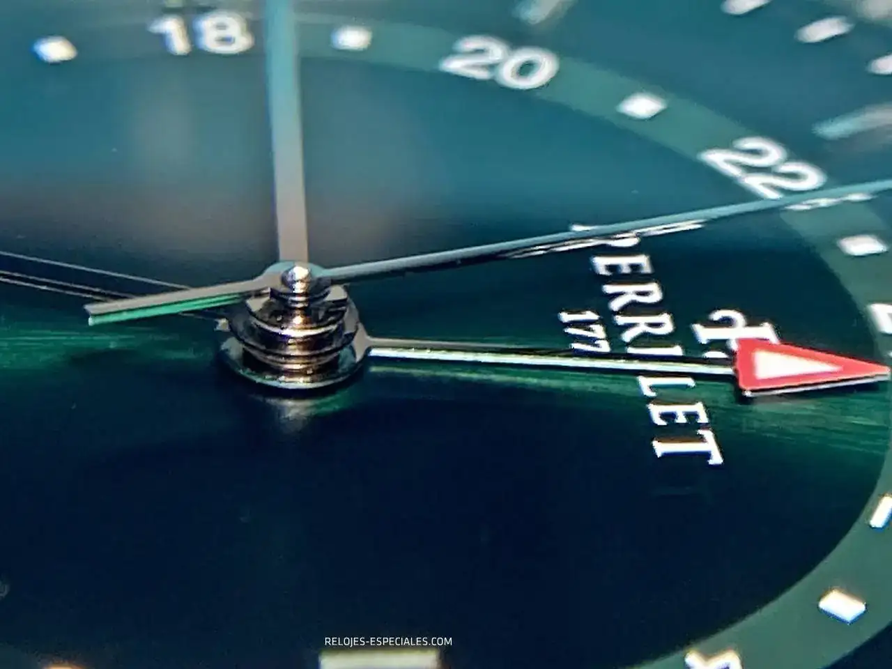 Perrelet Weekend GMT 4.JPG