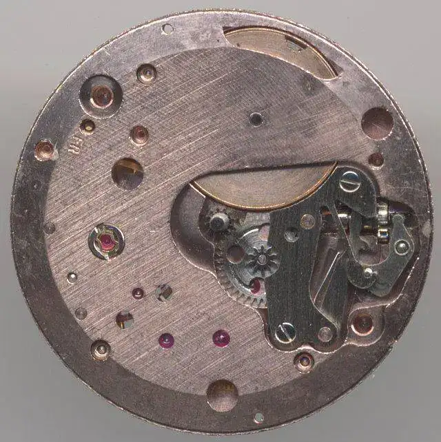 Peseux_7000_Zifferblattseite.webp