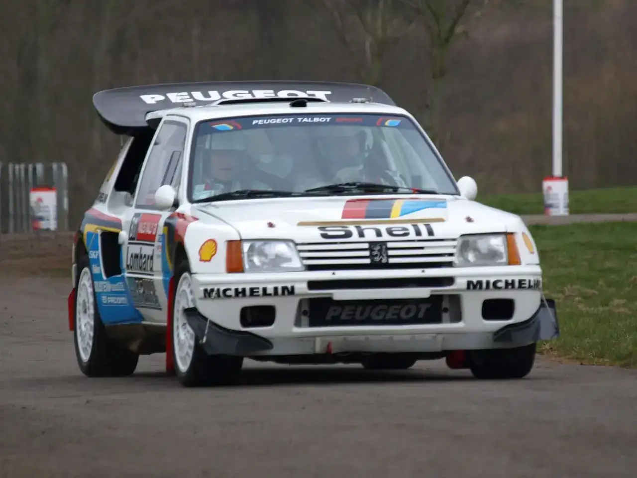 Peugeot_205_Turbo_16_-_Race_Retro_2008_01.webp
