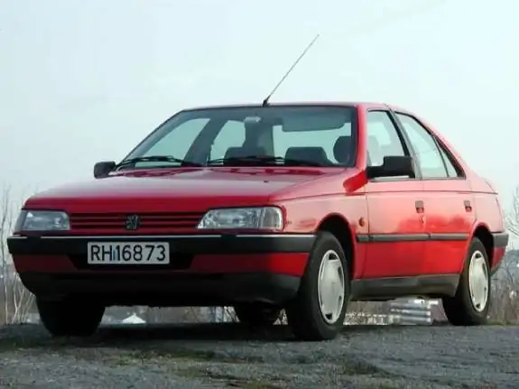 Peugeot_405_front.webp
