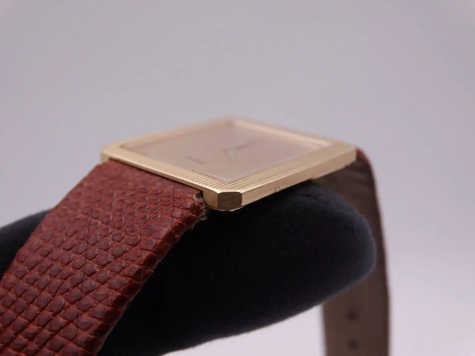 Piaget Classic 09785.JPG