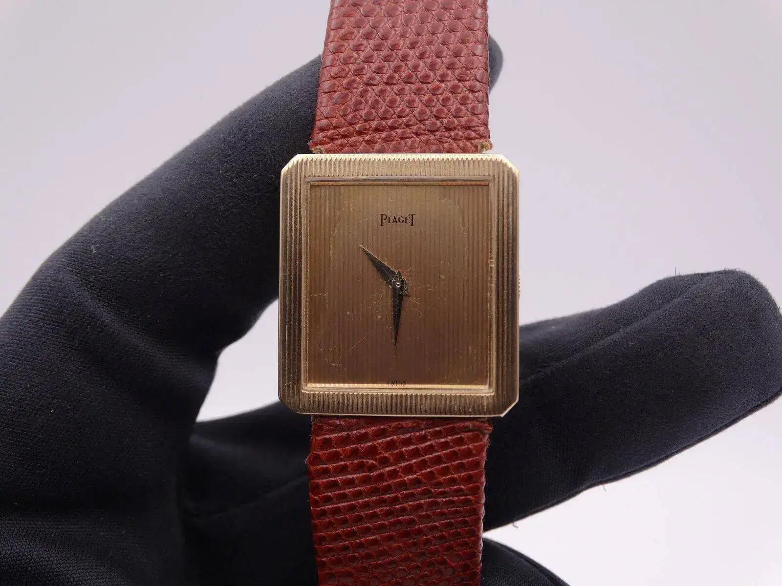 Piaget Classic 09789.JPG