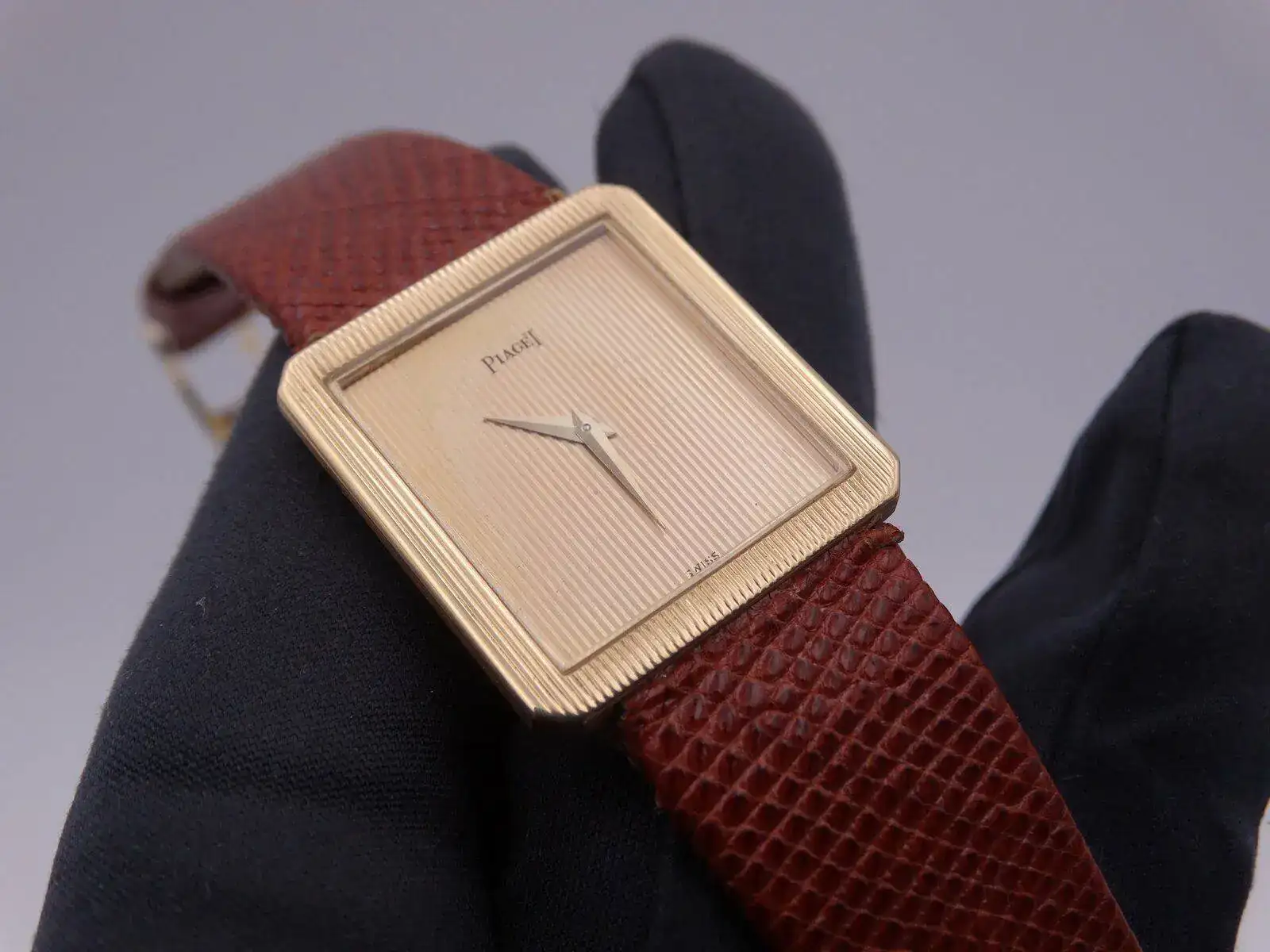 Piaget Classic 09793.JPG