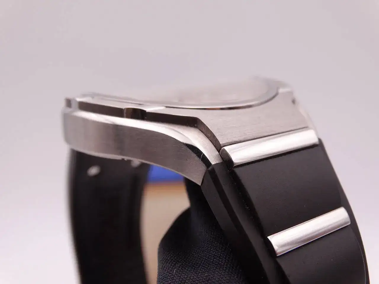 Piaget Polo FortyFive Titanium 01237.JPG