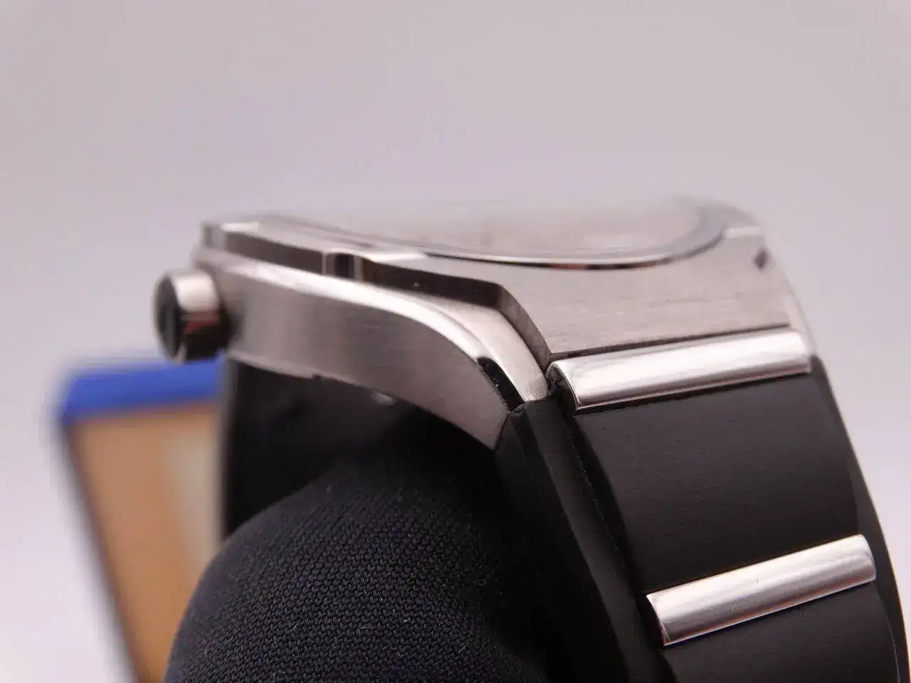 Piaget Polo FortyFive Titanium 01239.JPG