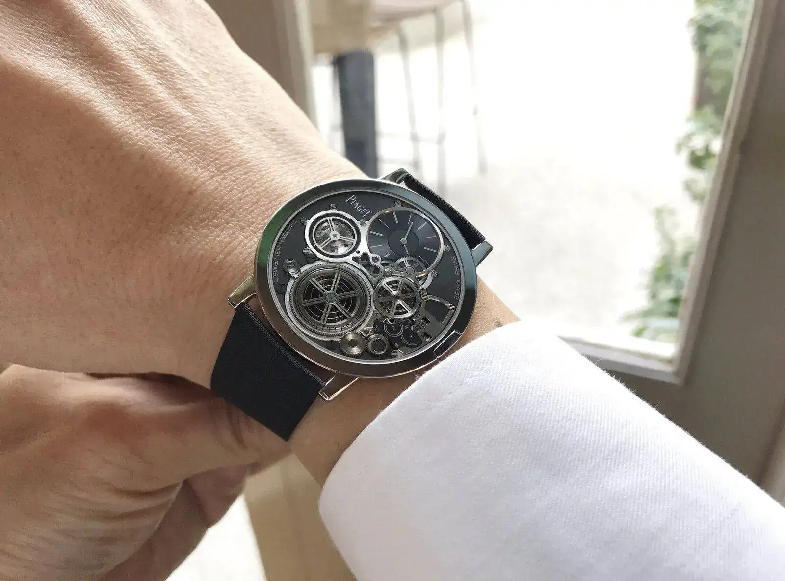 Piaget_UltimateConcept_worn.webp