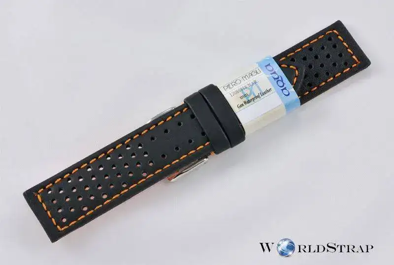 Piero_Magli_Lorica_waterproof_Worldstrap.webp